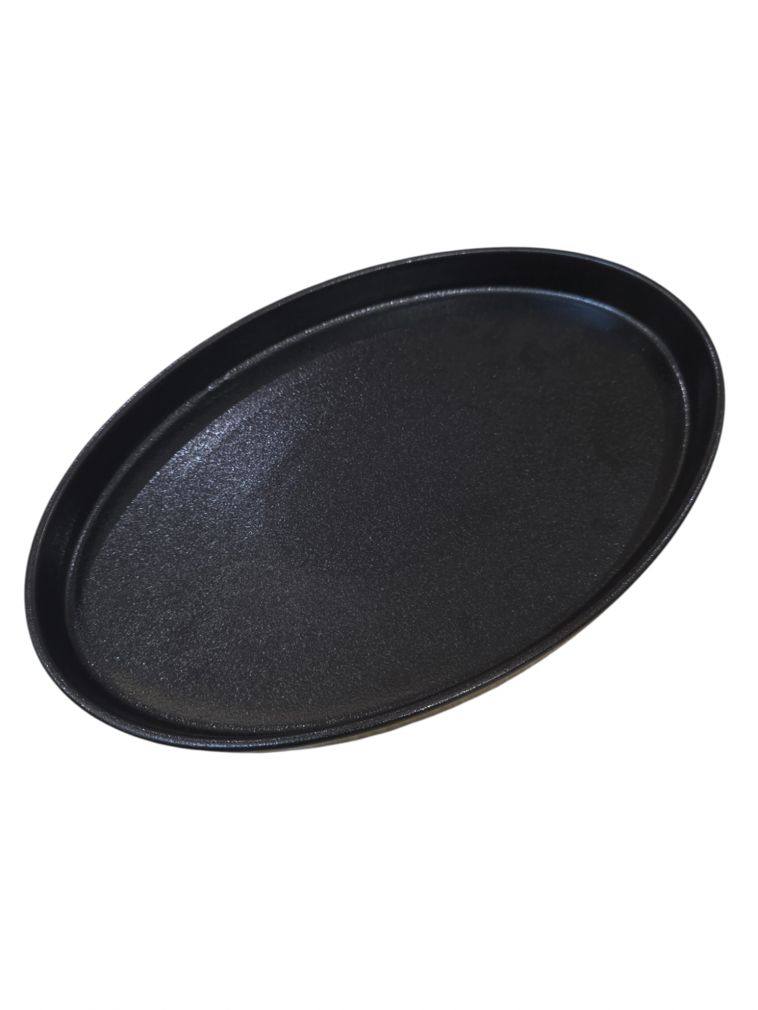 Assiette ovale en céramique noire mate · 29,3 × 18,8 × 3,2 cm
